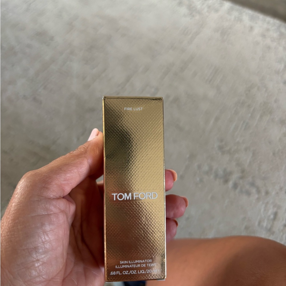 Tom Ford Fire Lust Illuminator in Gold Packaging